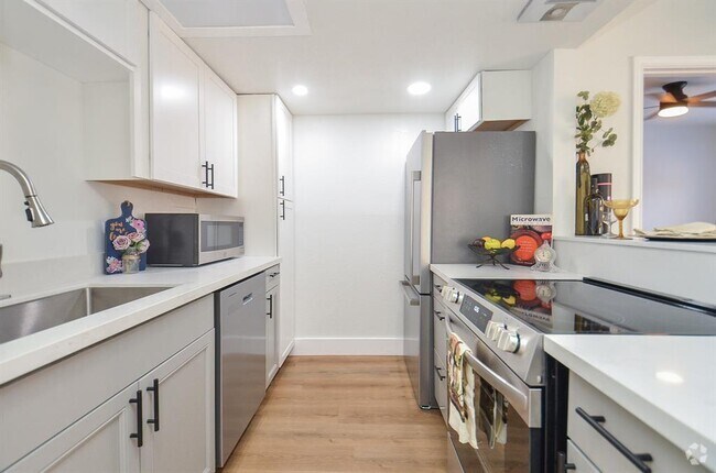 Building Photo - 830 Threadneedle St Unit 229 Rental