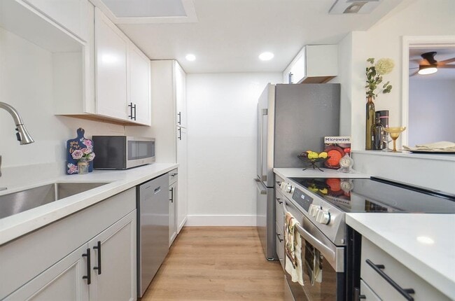 Photo - 830 Threadneedle St Condo Unit 229