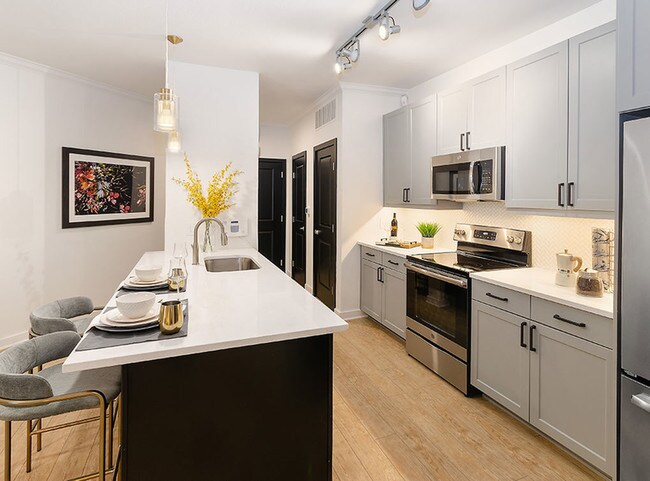 Photo - AMLI Quadrangle