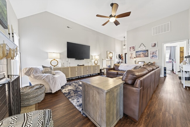 Photo - 163 Gabriella Ct