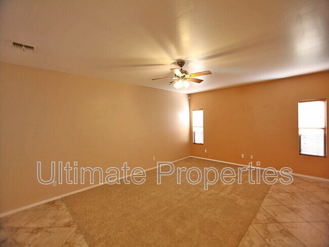 Photo - 17572 W Lundberg St