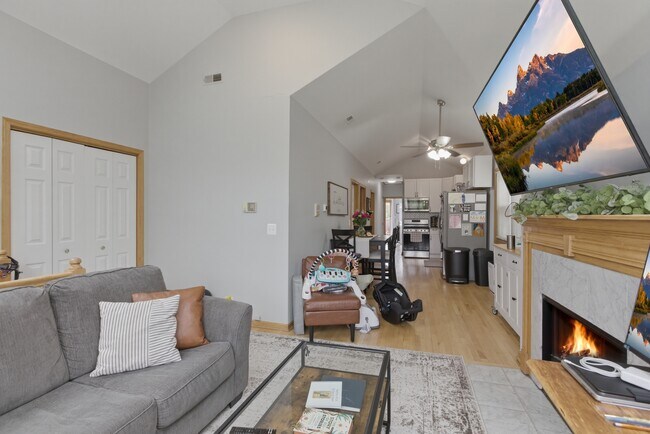 Photo - 2033 W Huron St Unit 3
