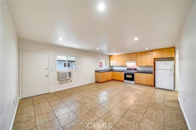 Photo - 6735 Elmer Ave Unit 12