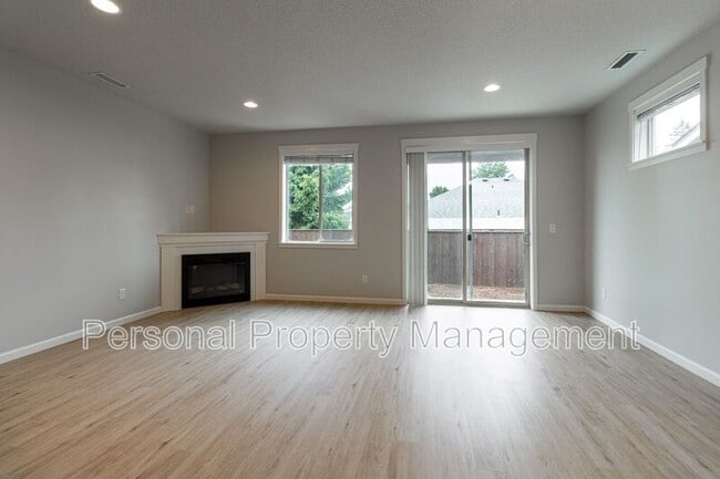 Photo - 5828 NE 56th Pl