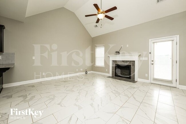 Photo - 100 Orchard Ln