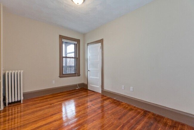 Photo - 94 Gladstone St Unit 1