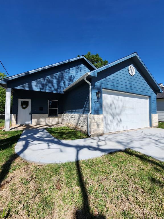 104 S 12th St House House Rental in West Columbia, TX