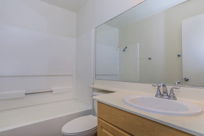 Mountain Creek Apartments