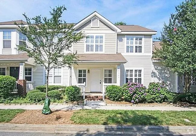 Building Photo - 17365 Villanova Rd Rental