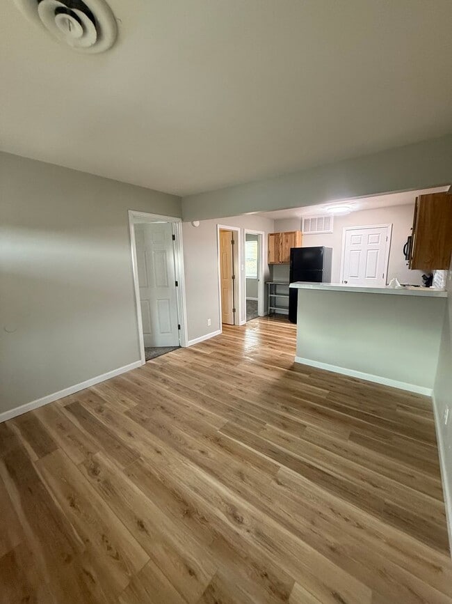 Photo - 715 Demaret Dr Unidad B