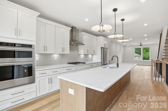 Photo - 144 Mattoon St