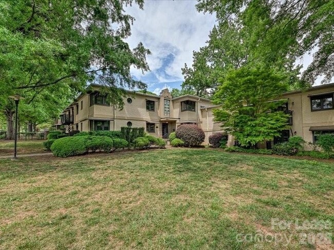 Building Photo - 2441 Vail Ave Unit C4