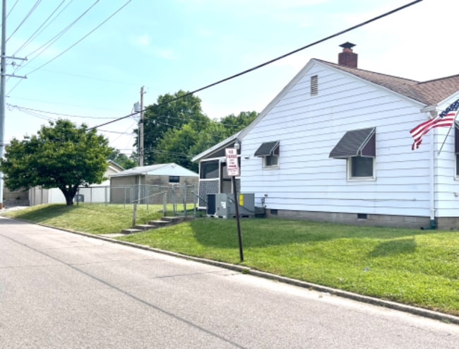 Photo - 761 E Delaware St