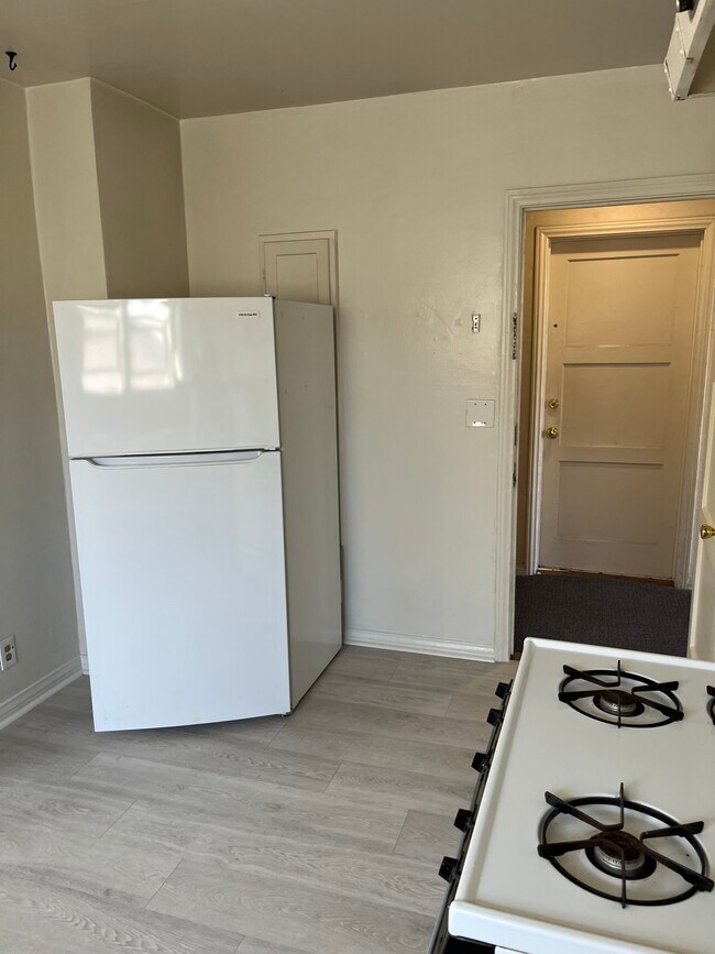 Photo - 1437 Lucile Ave Unidad 2