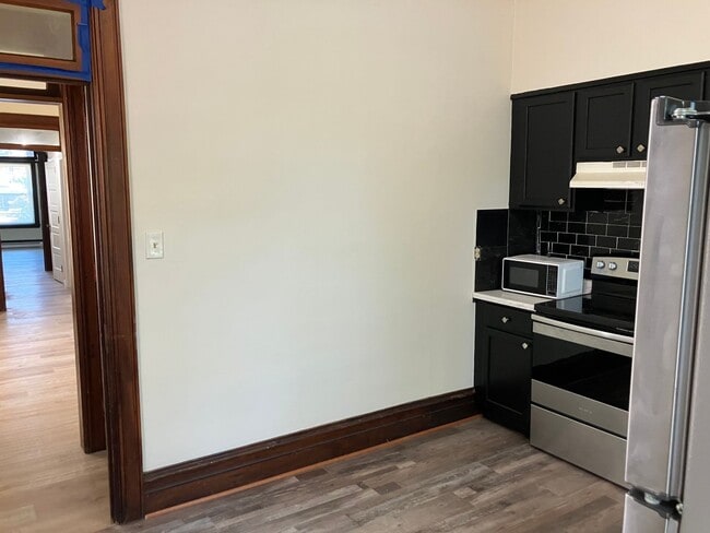 Photo - 840 Columbia Ave Unit Apt 2