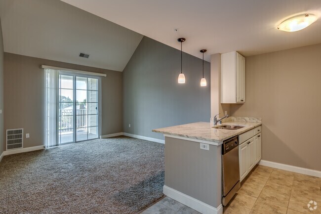 2 BR, 2 BA 1.272SF