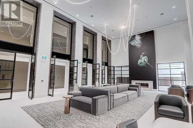 Photo - 39 Roehampton Ave Unit 1709