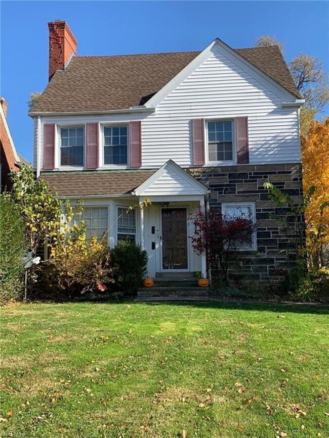 Building Photo - 3665 Lynnfield Rd Unit U