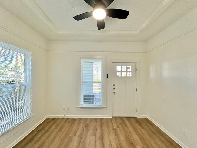 Photo - E Noble St 403/ 405  LEASE UP ONLY Unit 403