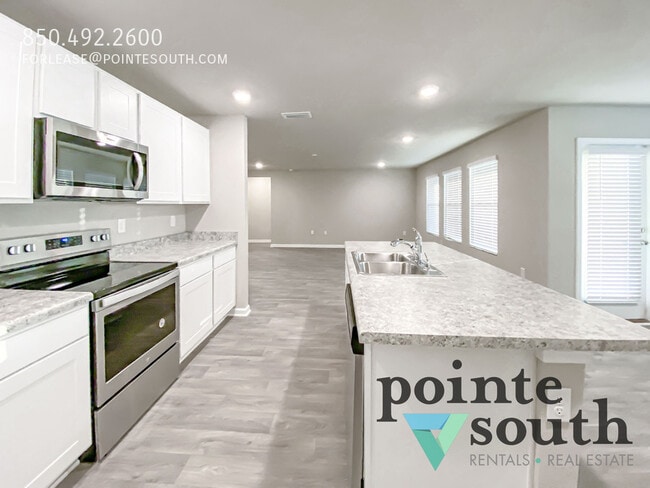 Photo - 7063 Abigail St