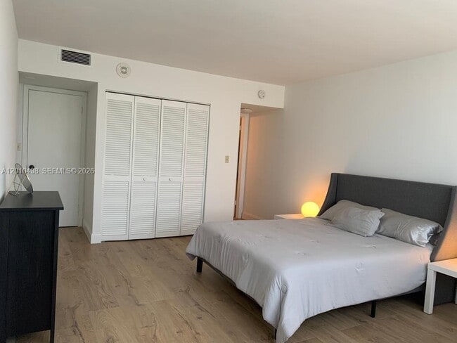 Photo - 780 NE 69th St Unidad 506