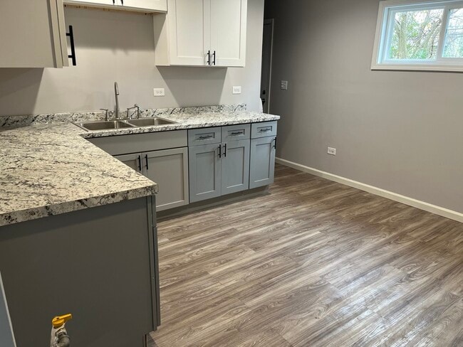 Photo - 1918 Ashland Ave