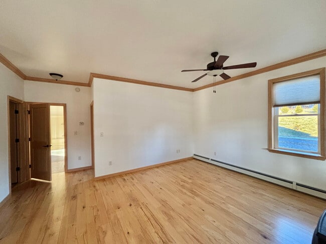 Photo - 1583 Clark Hill Rd