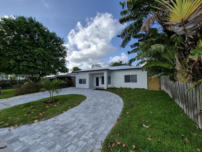 Photo - 111 NE 45th St
