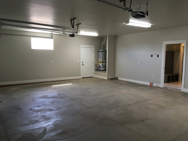 painted and trimmed garage - 3952 S Saddleback Rd