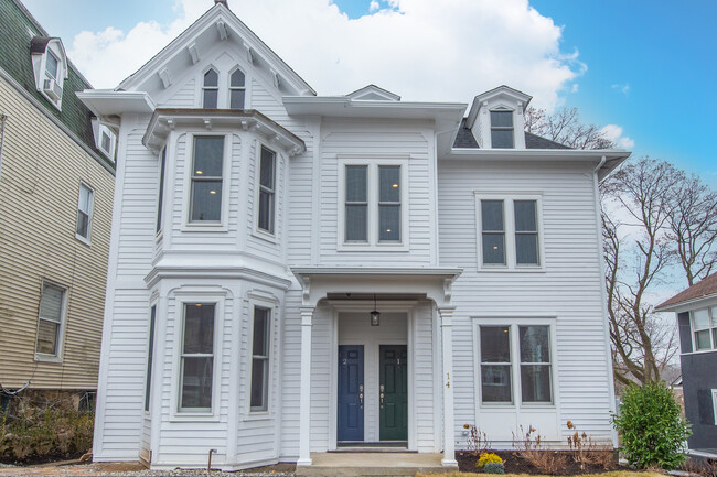 Front of house - 14 Prospect St Apartments Unit 1