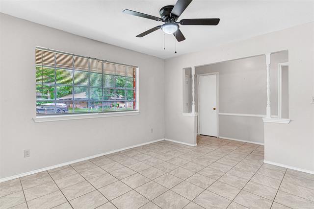 Photo - 403 Daisy Dr