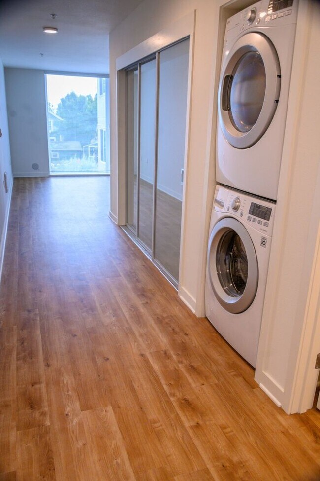 Photo - 1Bd/1Ba Seattle Condo Unit 208