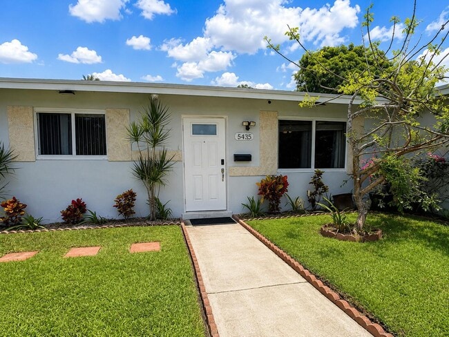 Photo - 5435 NW 17th St
