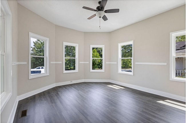 461 Sellers Ave