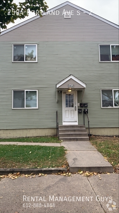 Building Photo - 3 Bed 1 Bath in South Minneapolis! Afforda... Unit 2 Rental