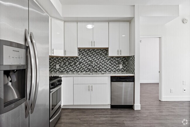 2BD, 2BA - 1,100SF - Kitchen