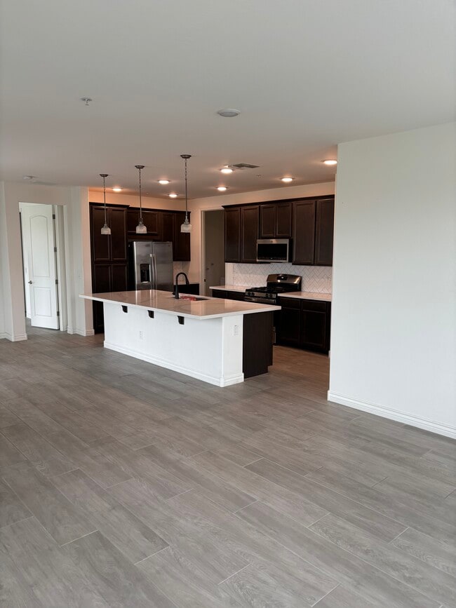 Building Photo - 5100 E Rancho Paloma Dr Unit 2051