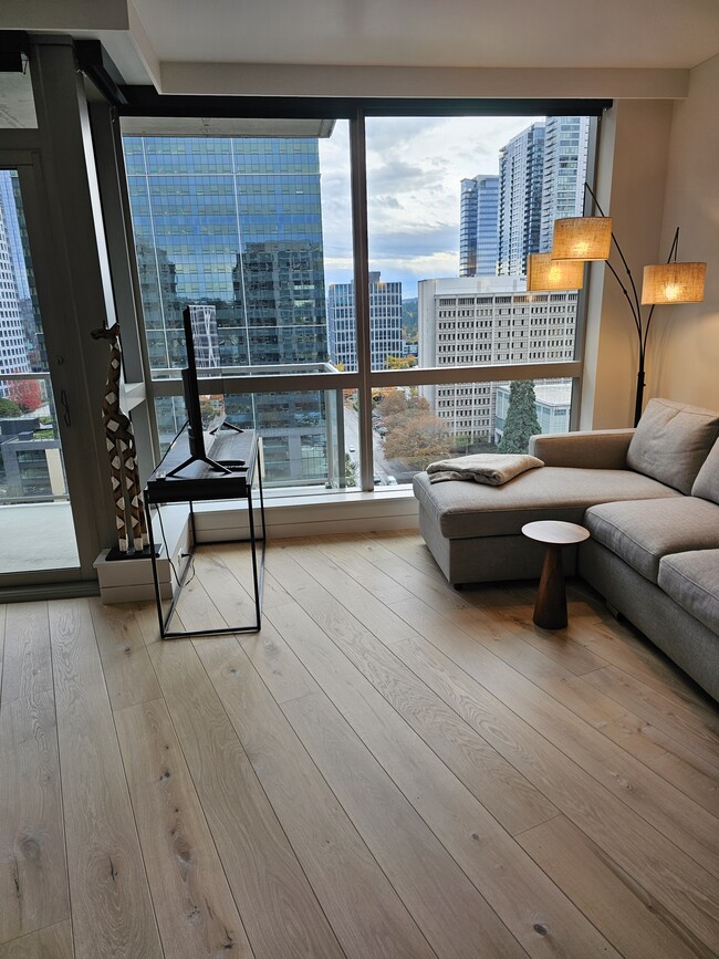 Photo - 10610 NE 9th Pl Unidad 1701