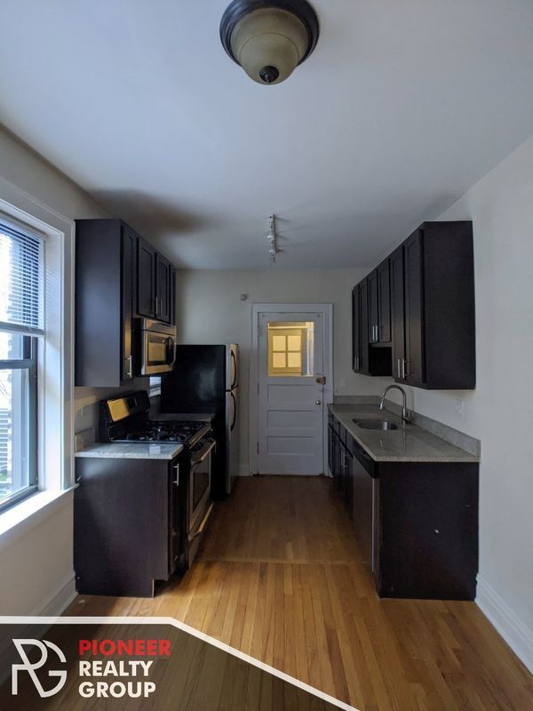 Photo - 4715 N Leavitt St Unit 2