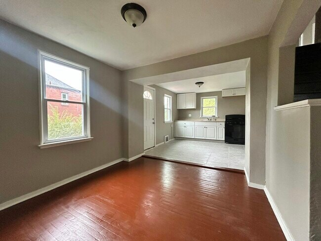 Photo - 151 Collins Dr