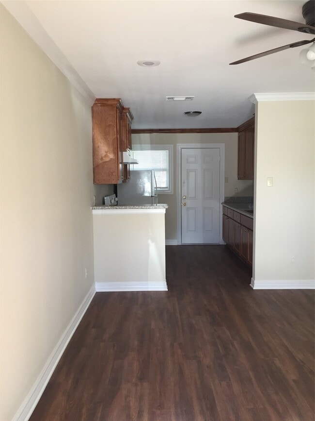 Photo - 4031 Ward St