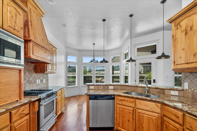 Photo - 15623 Sequoia Grove Way House