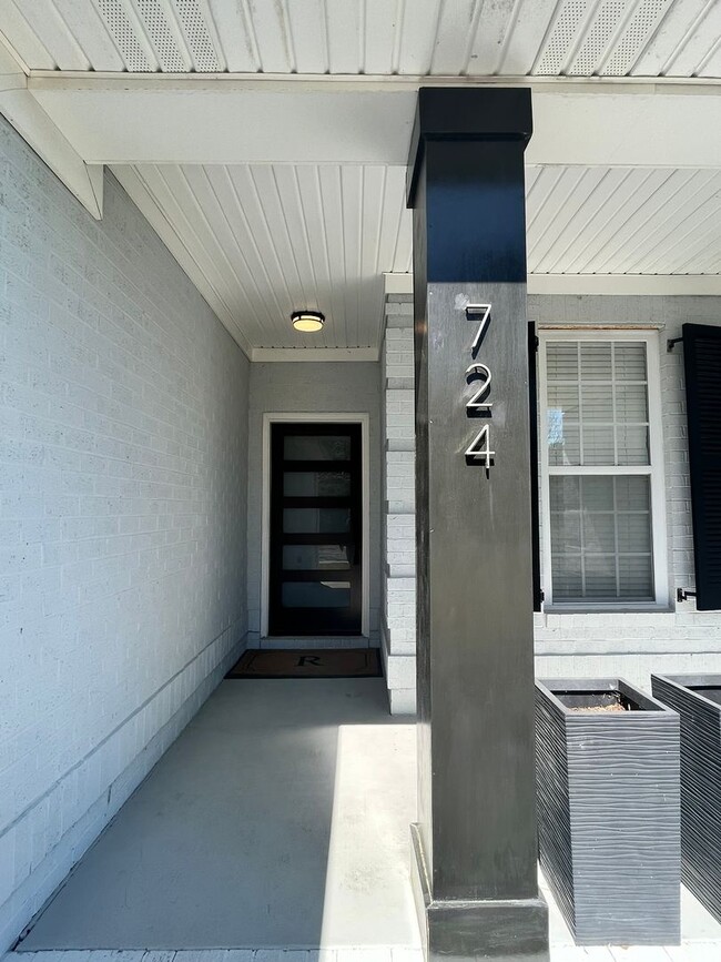 Photo - 724 Royal Bonnet Dr