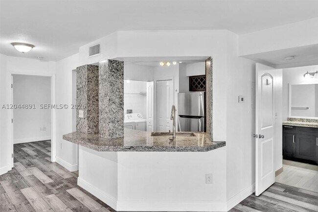 Photo - 2341 NW 33rd St Unit 406