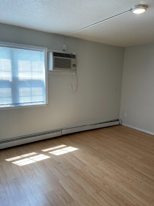 Photo - 515 E Burlington St Unit 11