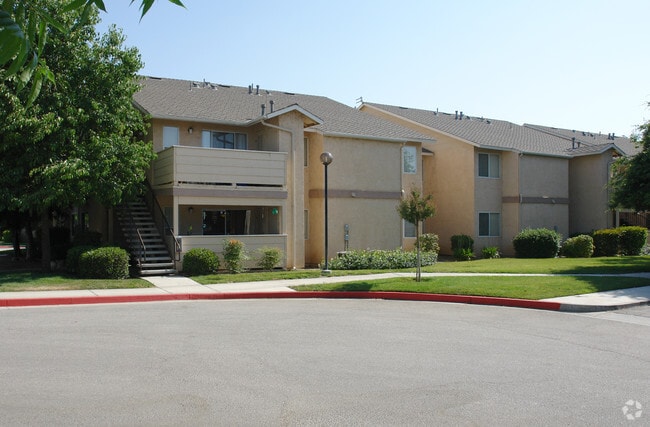 Photo - Pineview Apartments