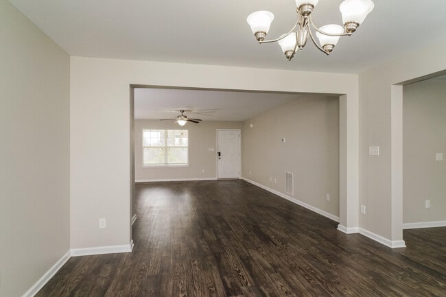 Photo - 2201 Walcot Way