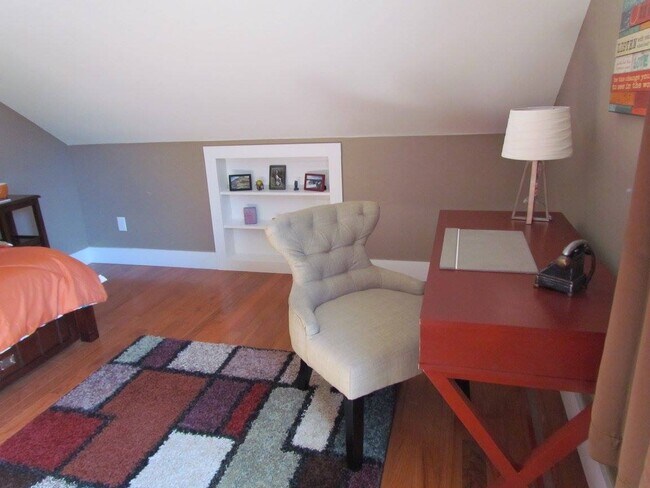 14 Constitution Ct
