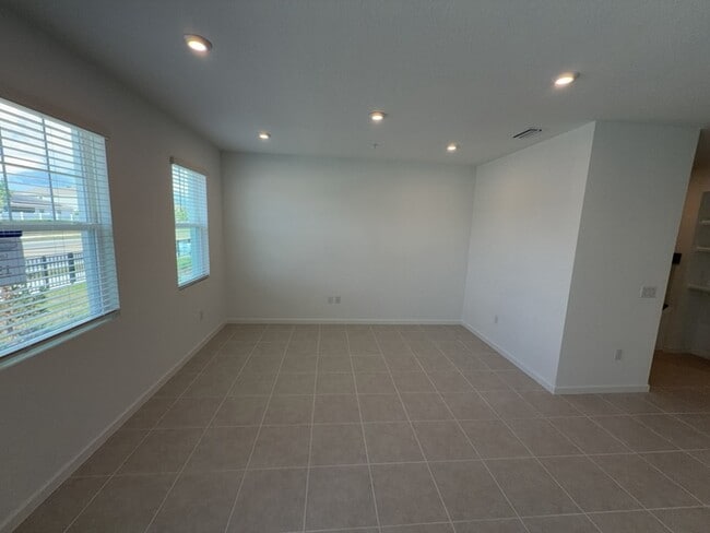 Photo - 4216 Sadler Rd