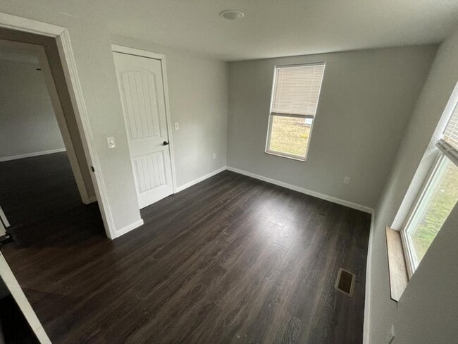 Photo - 138 E Hannum St